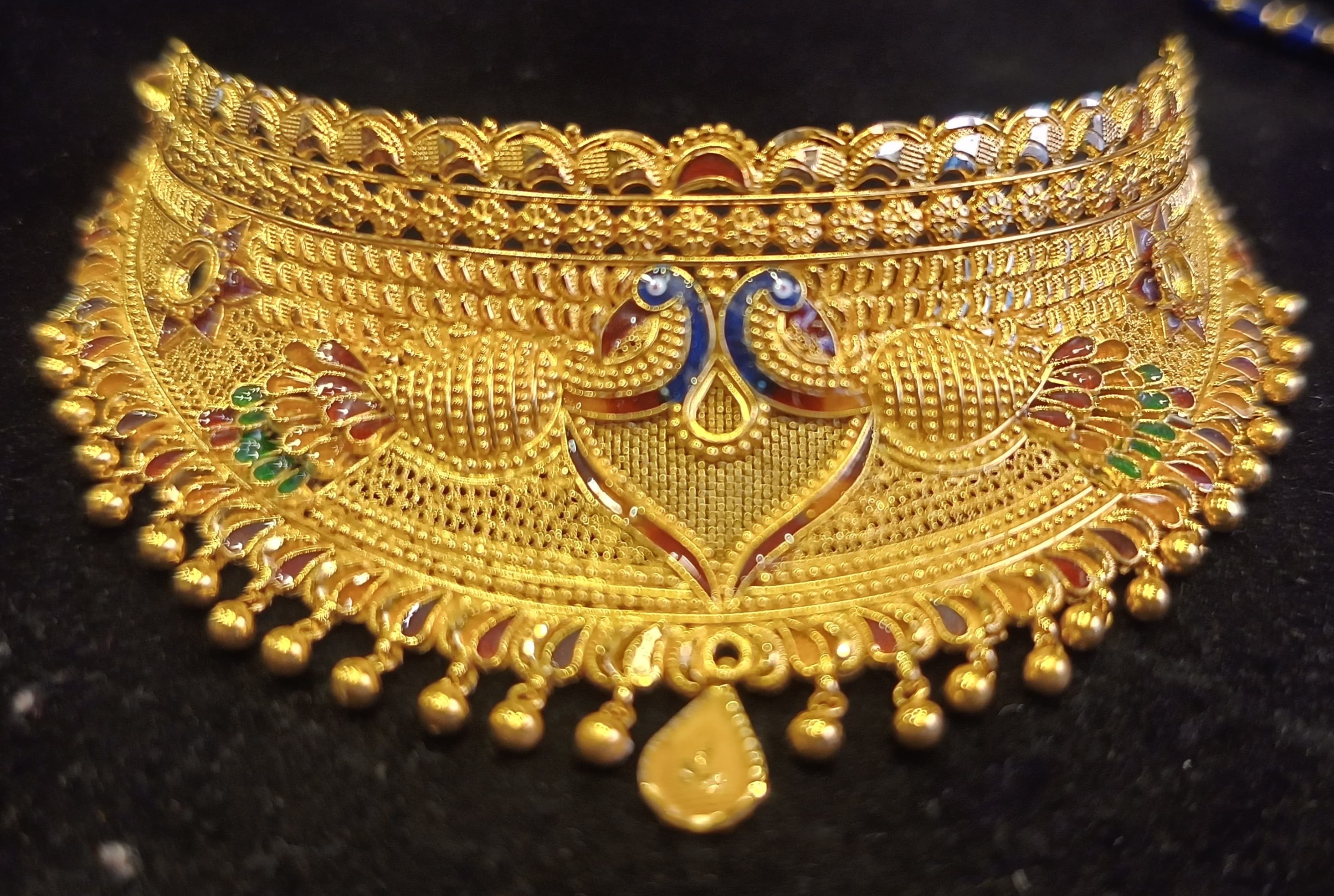 Gold Choker